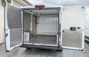 Rivestimento per furgone e pannellature in alluminio mandorlato