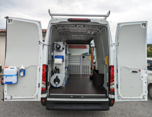 Pannellature, pianale e allestimento officina mobile